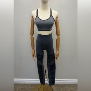 Alo Yoga High-Waisted Mesh Panel Leggings – Size S